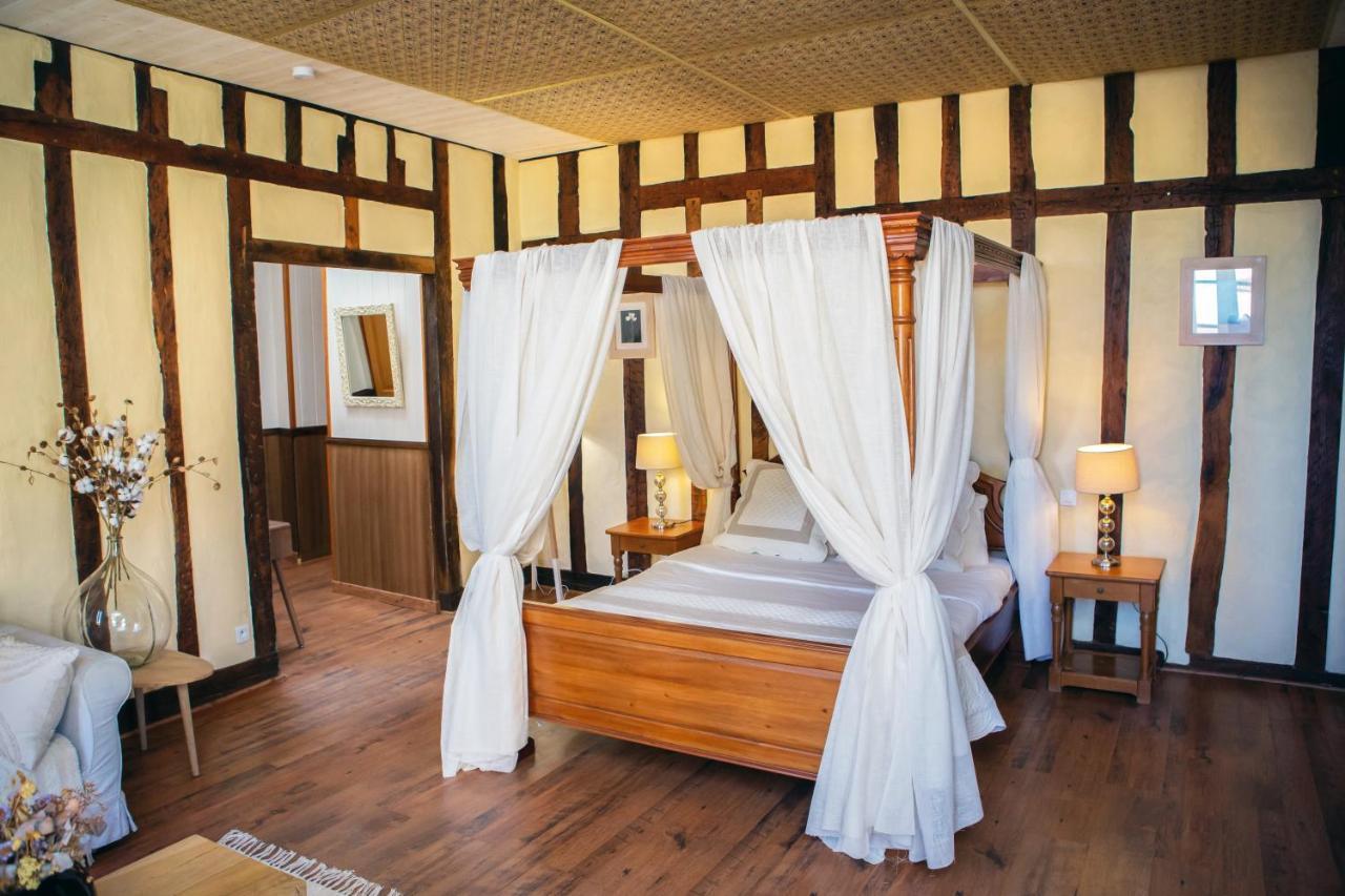 Cafe De France Bed and Breakfast Eauze Buitenkant foto